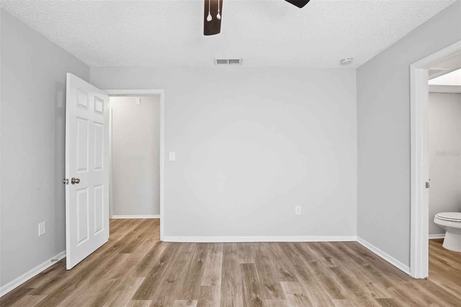 Image 21 of 35 For 728 Spruce Street