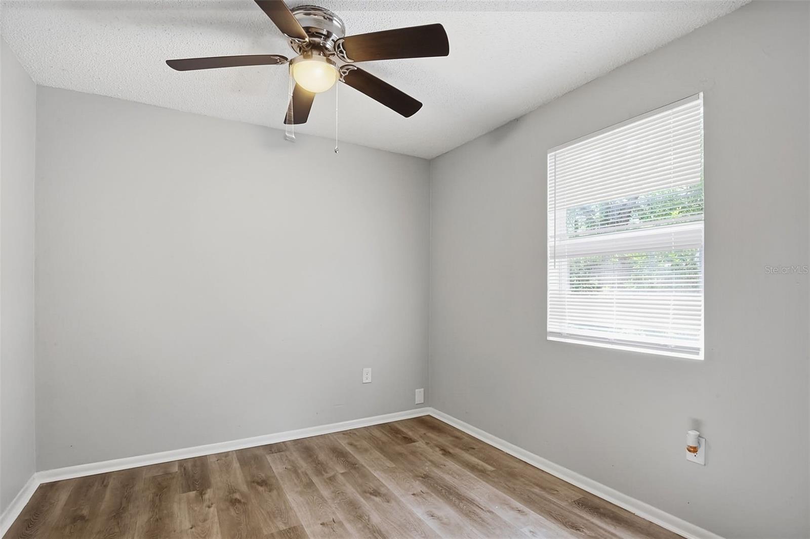 Image 24 of 35 For 728 Spruce Street