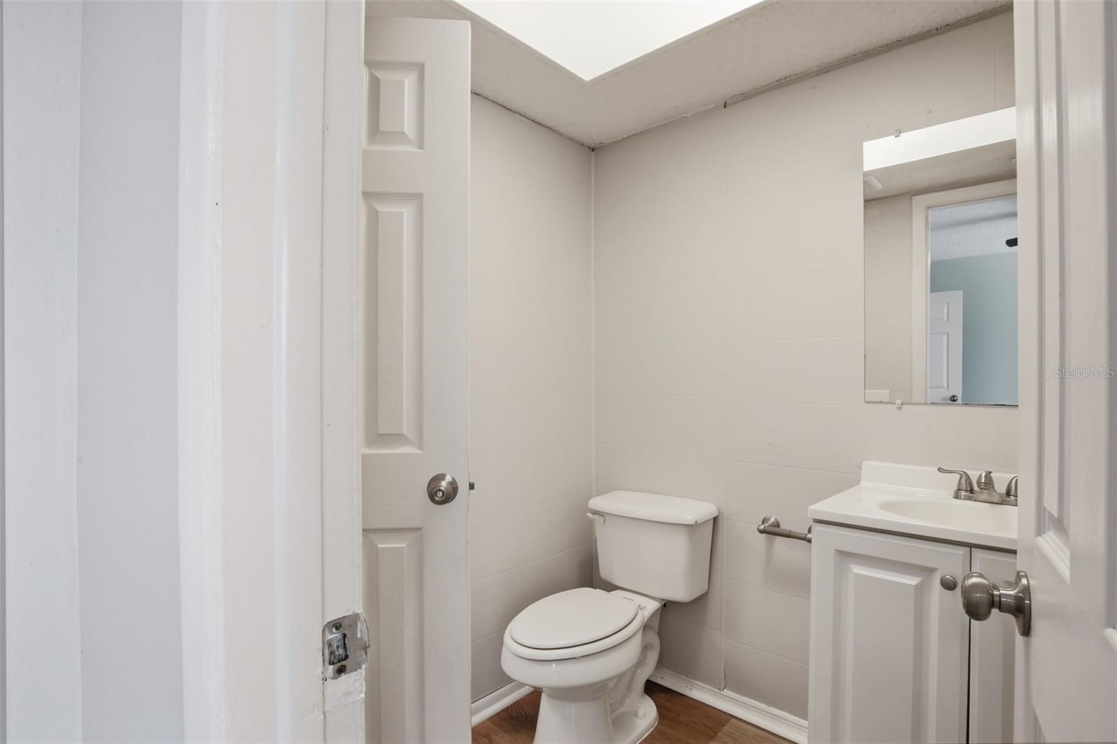 Image 30 of 35 For 728 Spruce Street