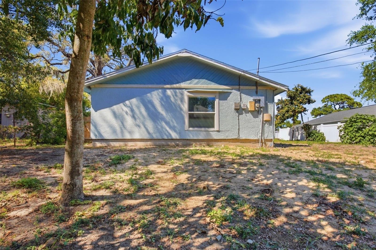 Image 33 of 35 For 728 Spruce Street