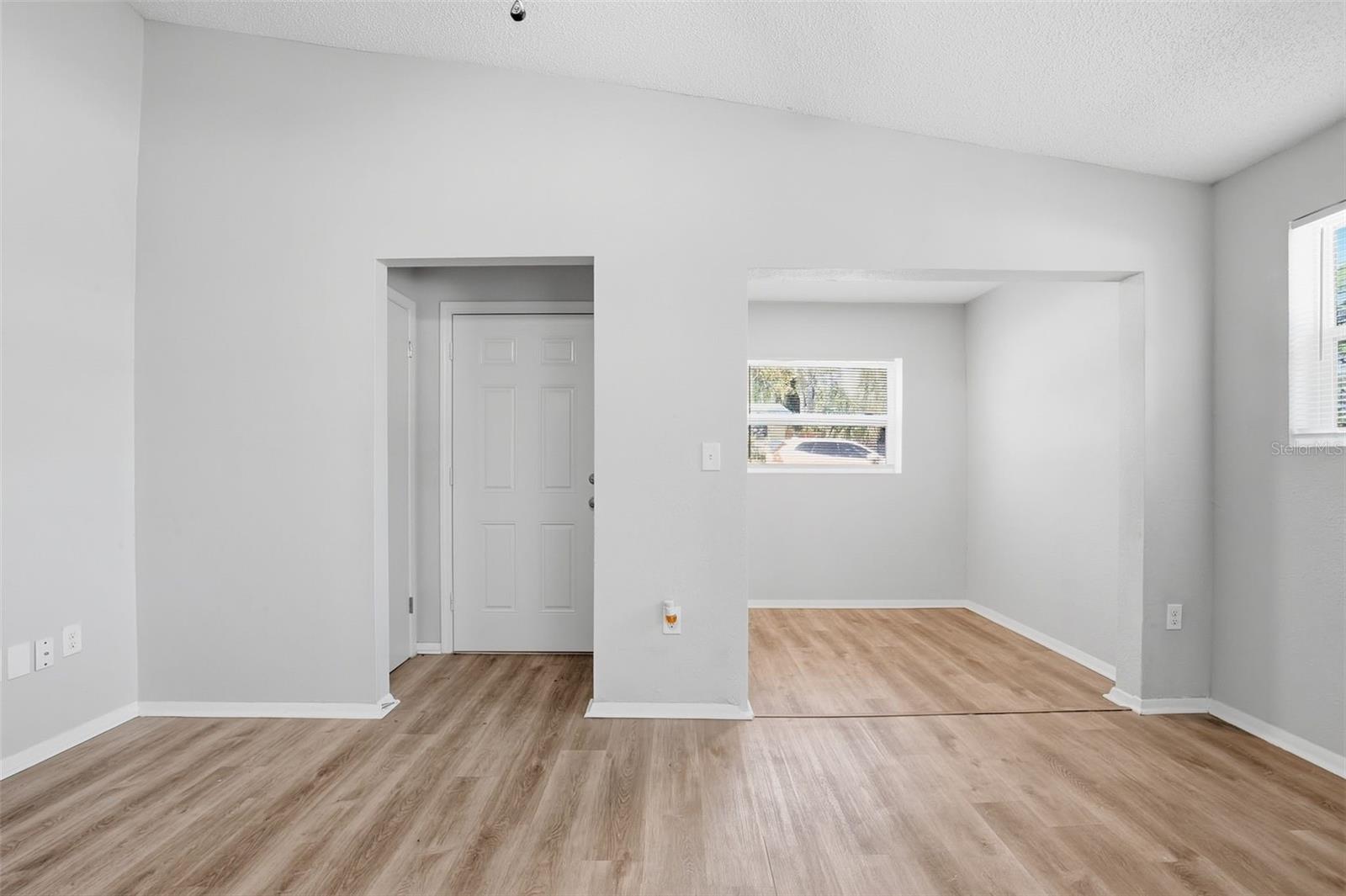 Image 7 of 35 For 728 Spruce Street