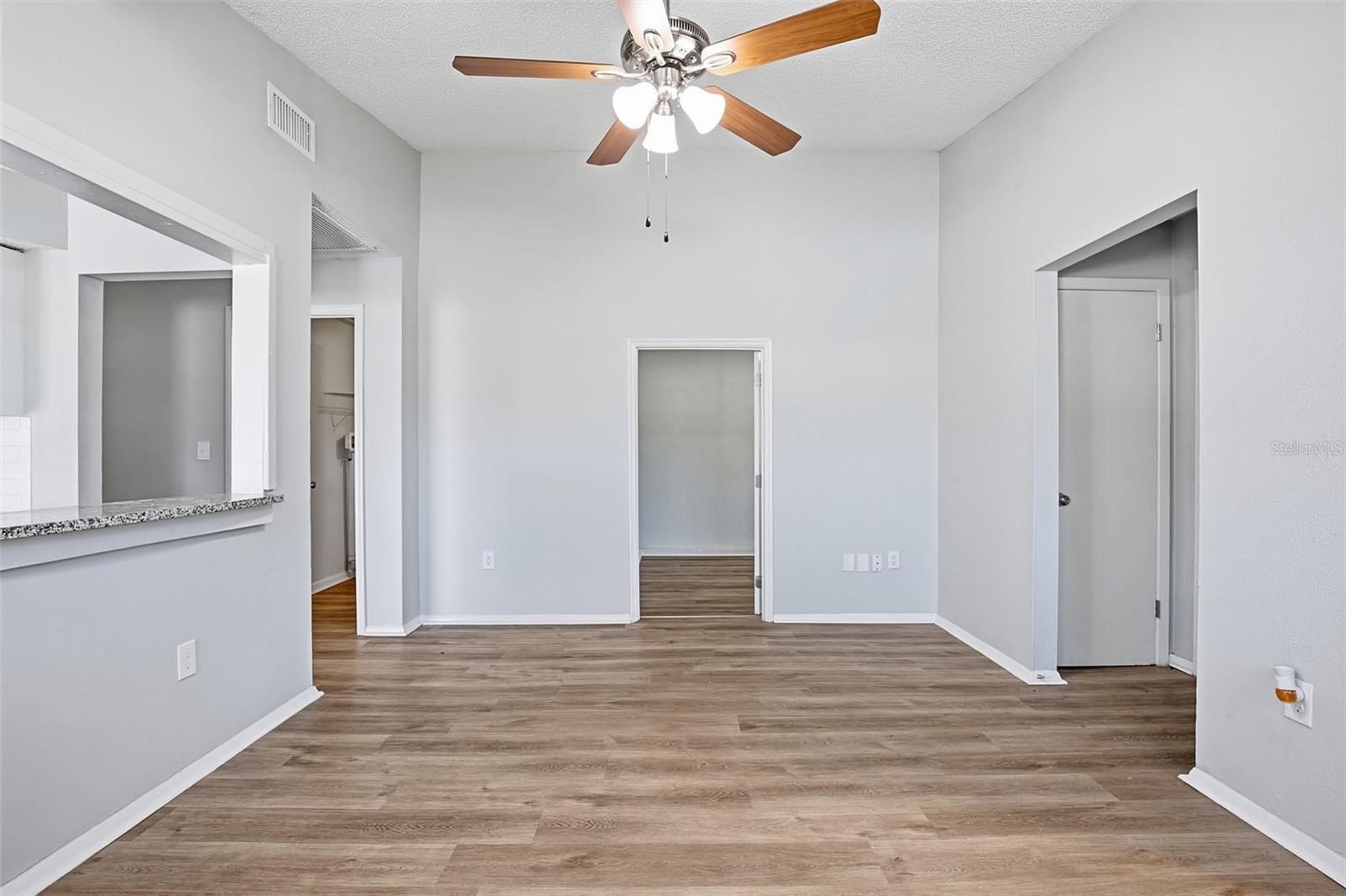 Image 8 of 35 For 728 Spruce Street