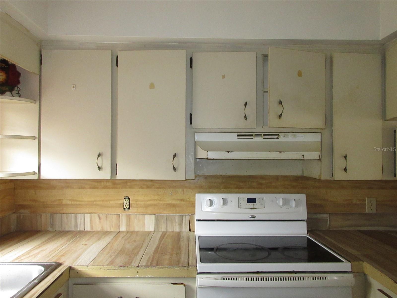 Image 14 of 25 For 1050 Captiva Point