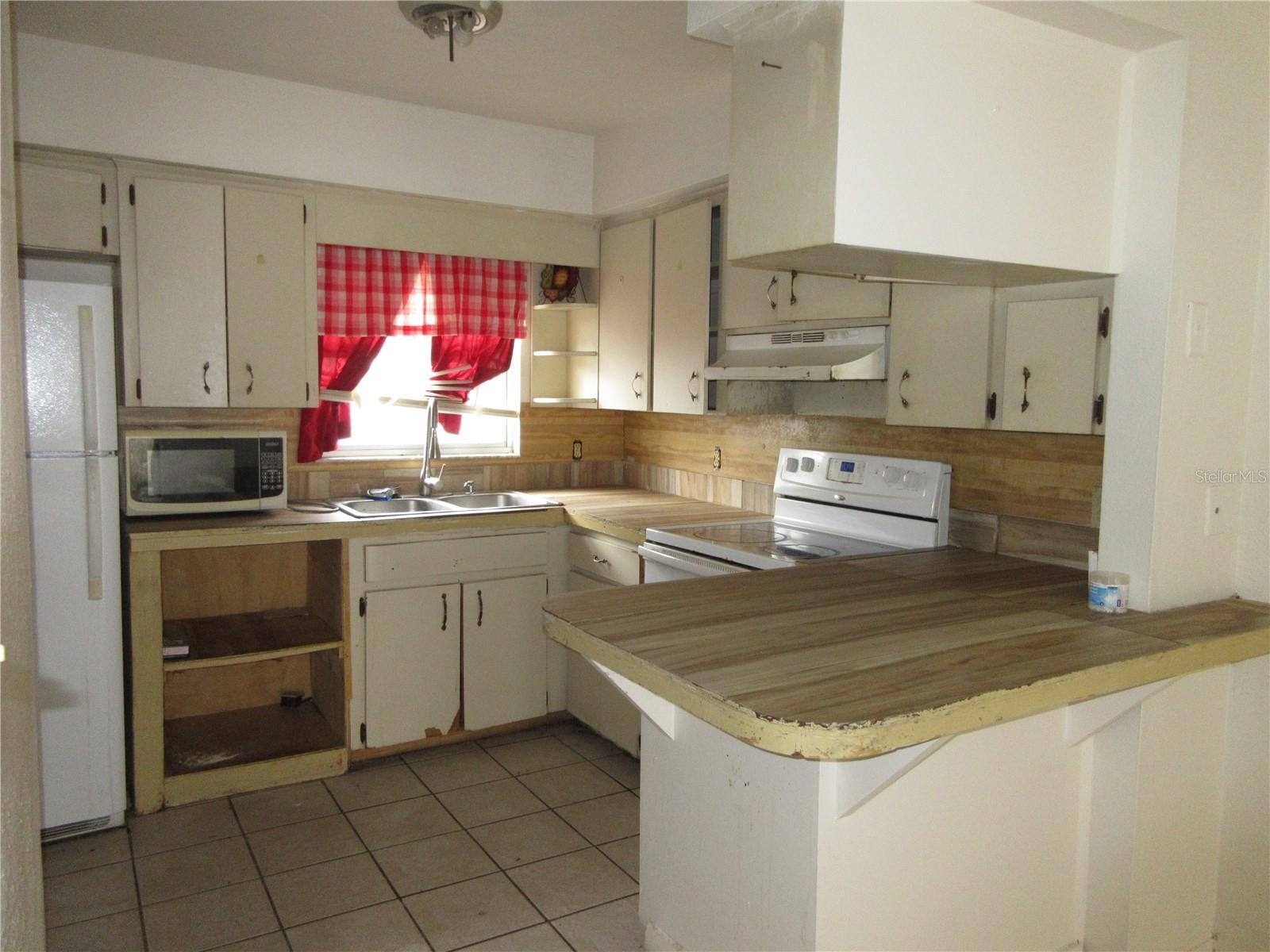 Image 15 of 25 For 1050 Captiva Point