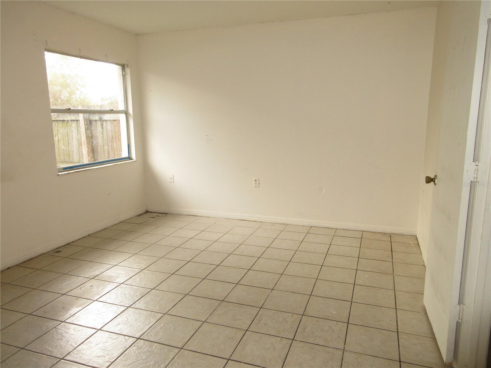 Image 17 of 25 For 1050 Captiva Point