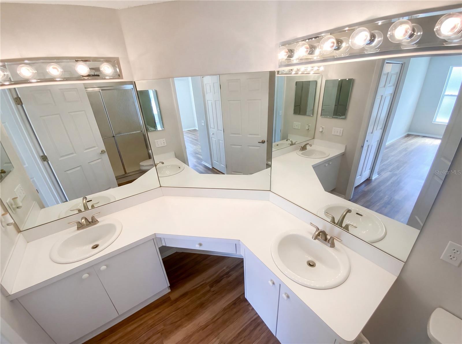 Image 16 of 23 For 7410 Willow Brook Drive