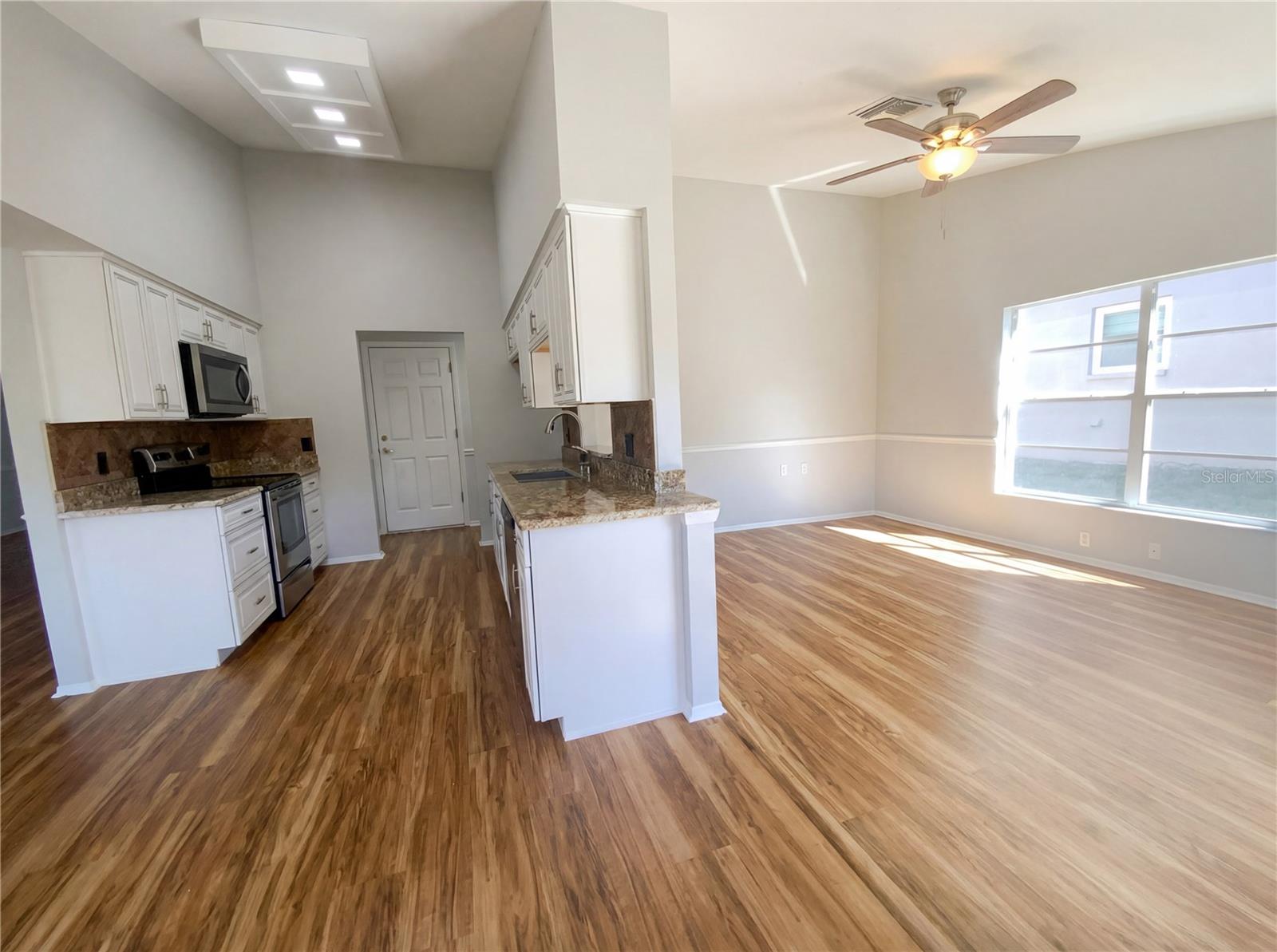 Image 4 of 23 For 7410 Willow Brook Drive