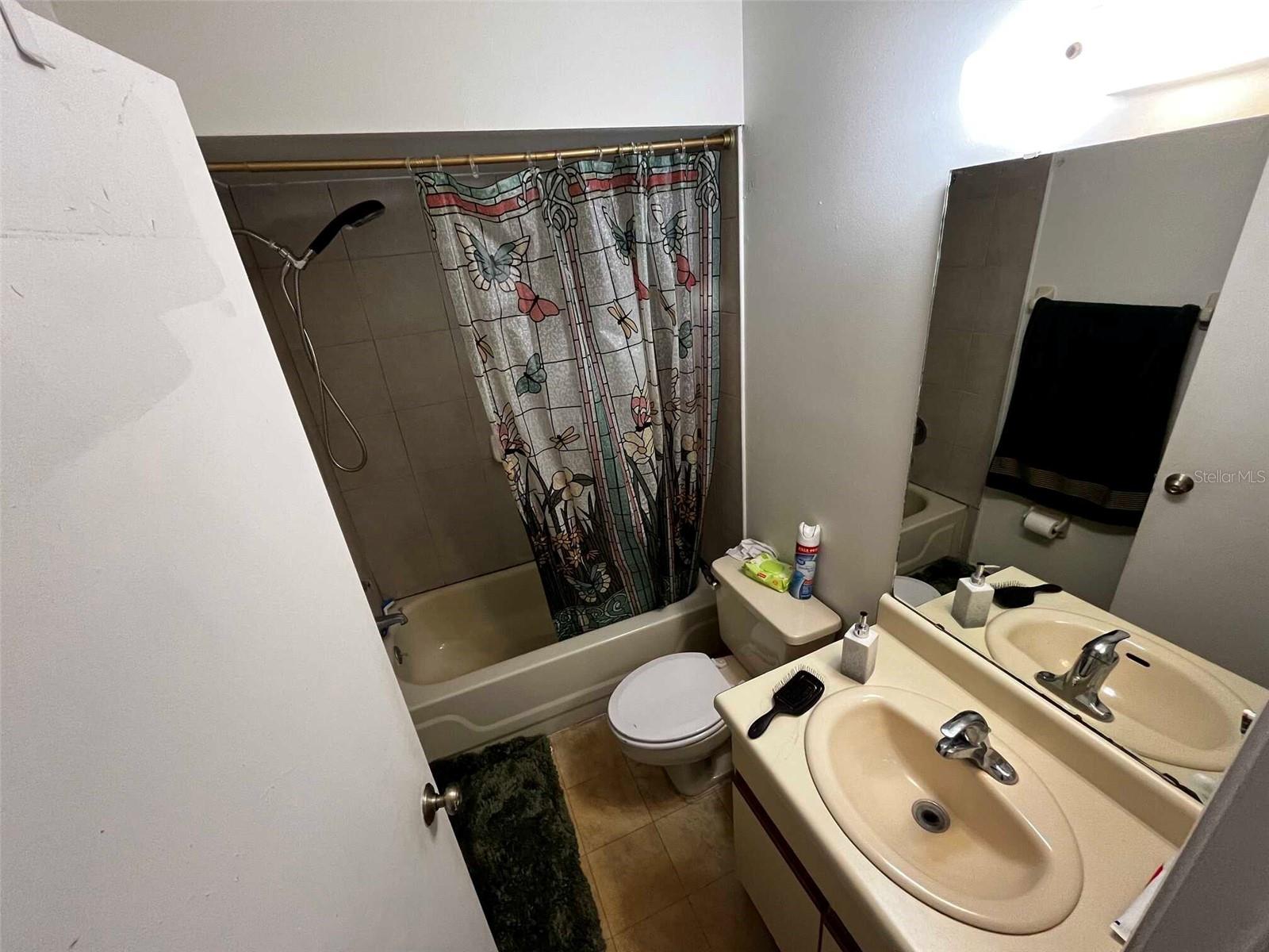 Image 10 of 17 For 708 Northlake Drive 7