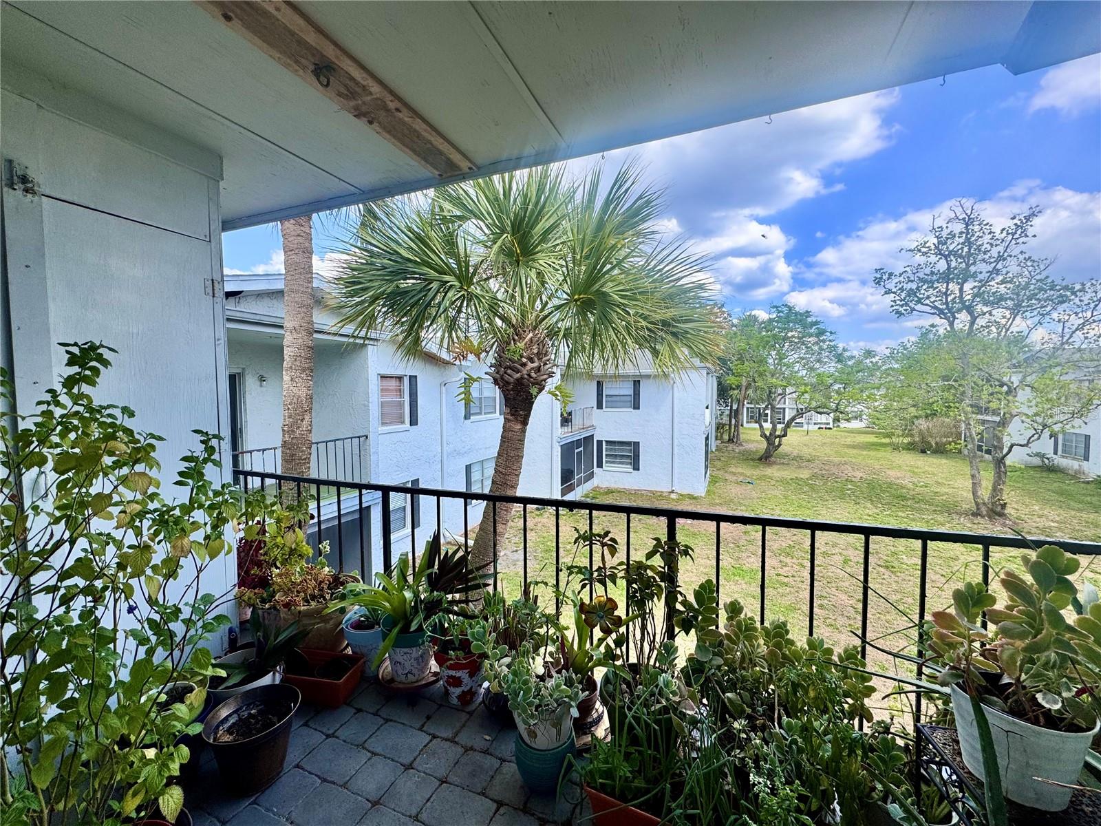 Image 11 of 13 For 6008 Amberly Avenue F63