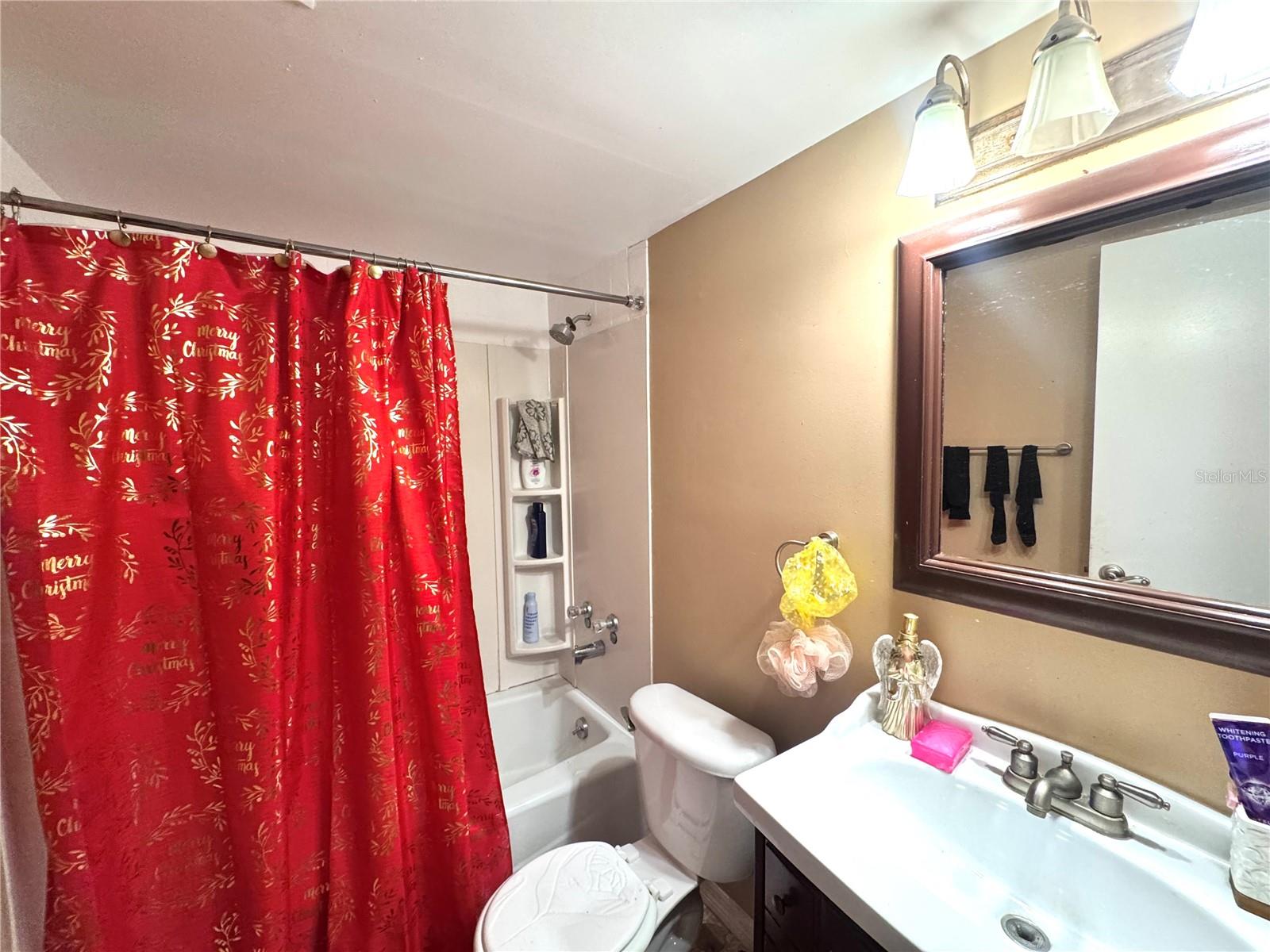 Image 12 of 13 For 6008 Amberly Avenue F63