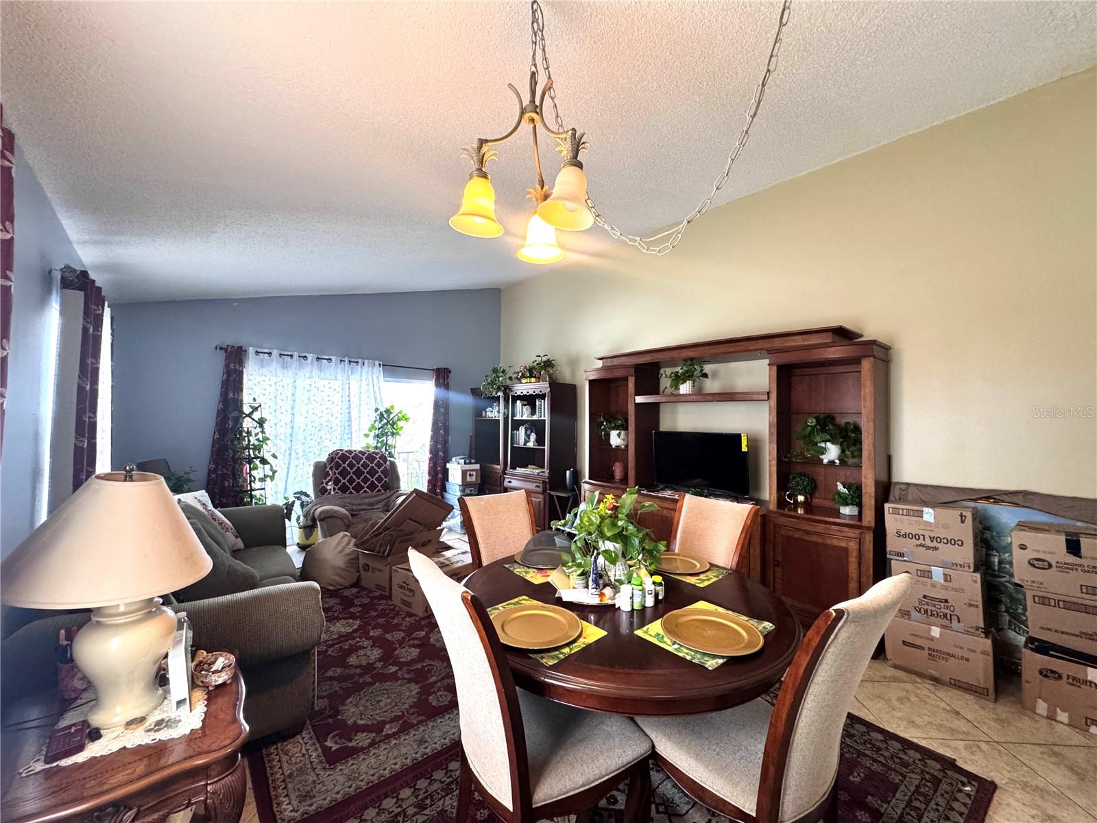 Image 6 of 13 For 6008 Amberly Avenue F63