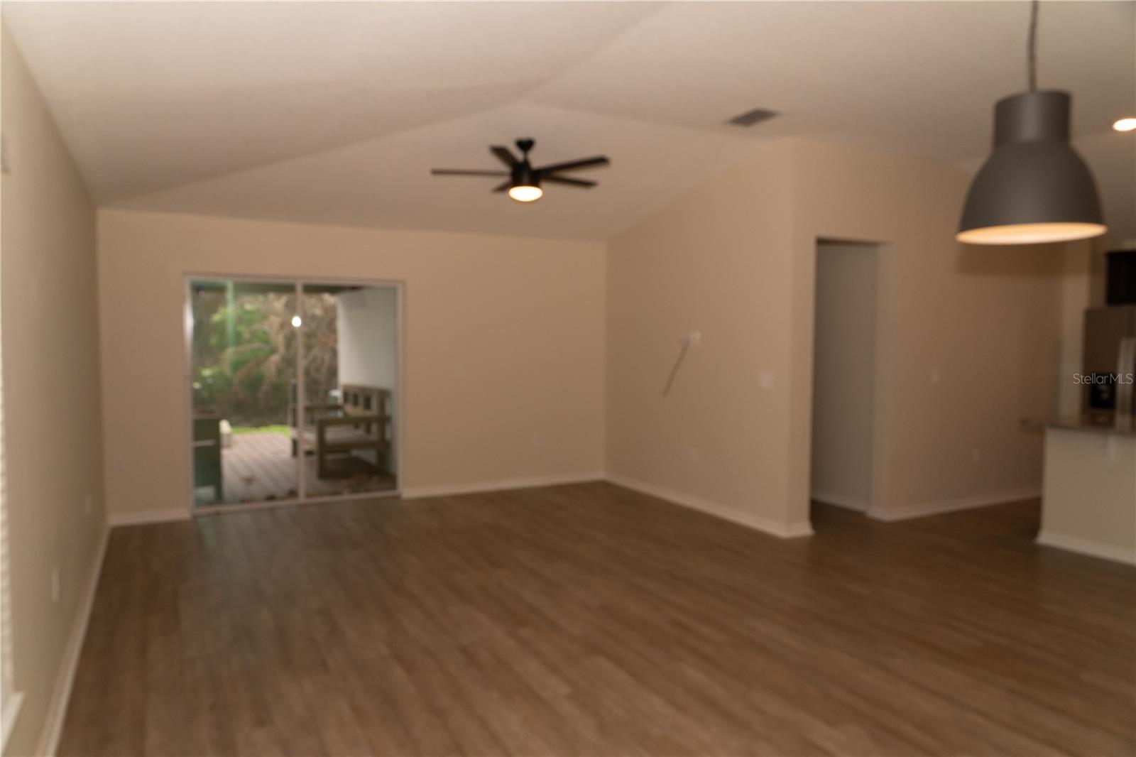 Image 17 of 38 For 4637 Glencrest Loop