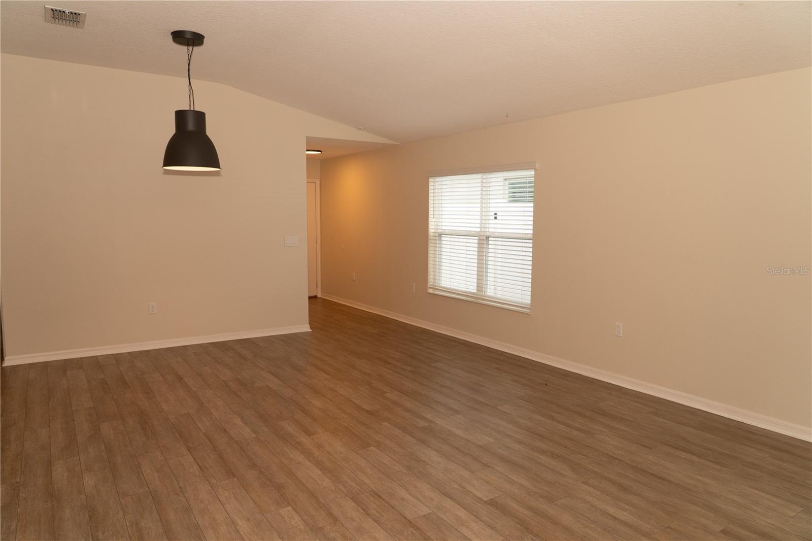 Image 21 of 38 For 4637 Glencrest Loop