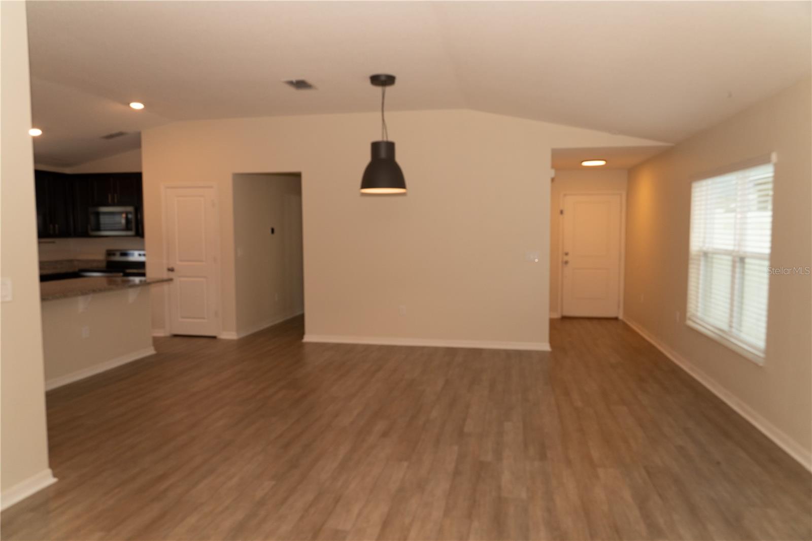 Image 22 of 38 For 4637 Glencrest Loop