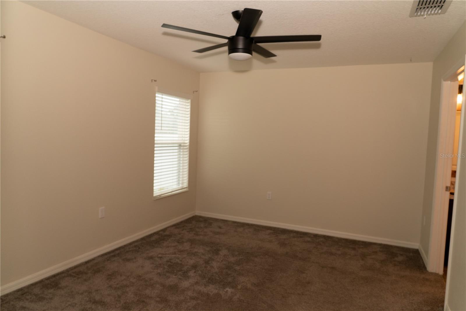 Image 25 of 38 For 4637 Glencrest Loop