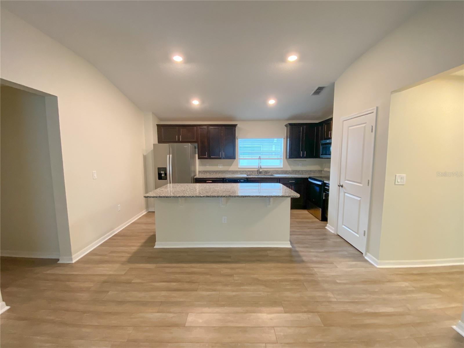 Image 3 of 38 For 4637 Glencrest Loop