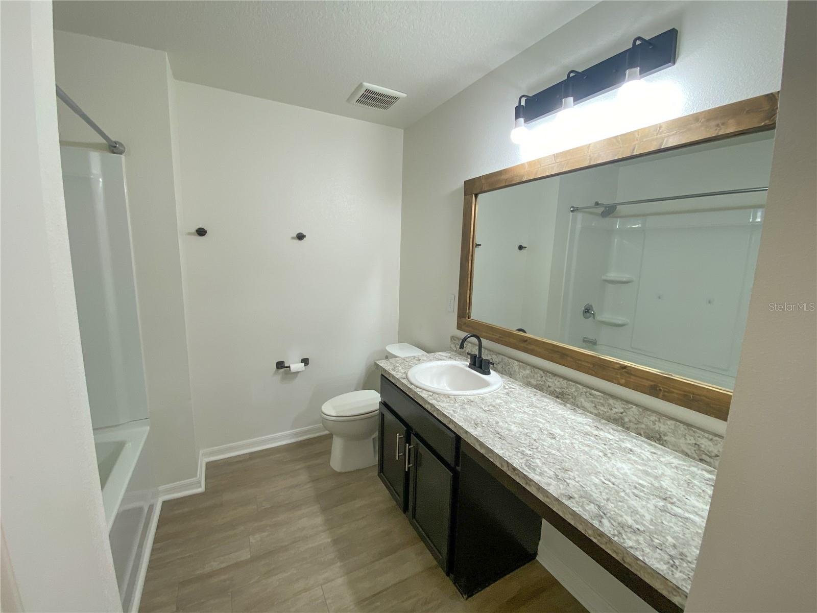 Image 5 of 38 For 4637 Glencrest Loop