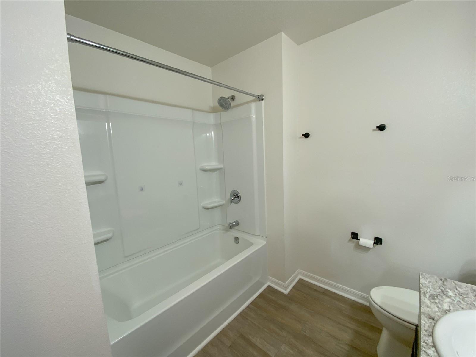 Image 6 of 38 For 4637 Glencrest Loop