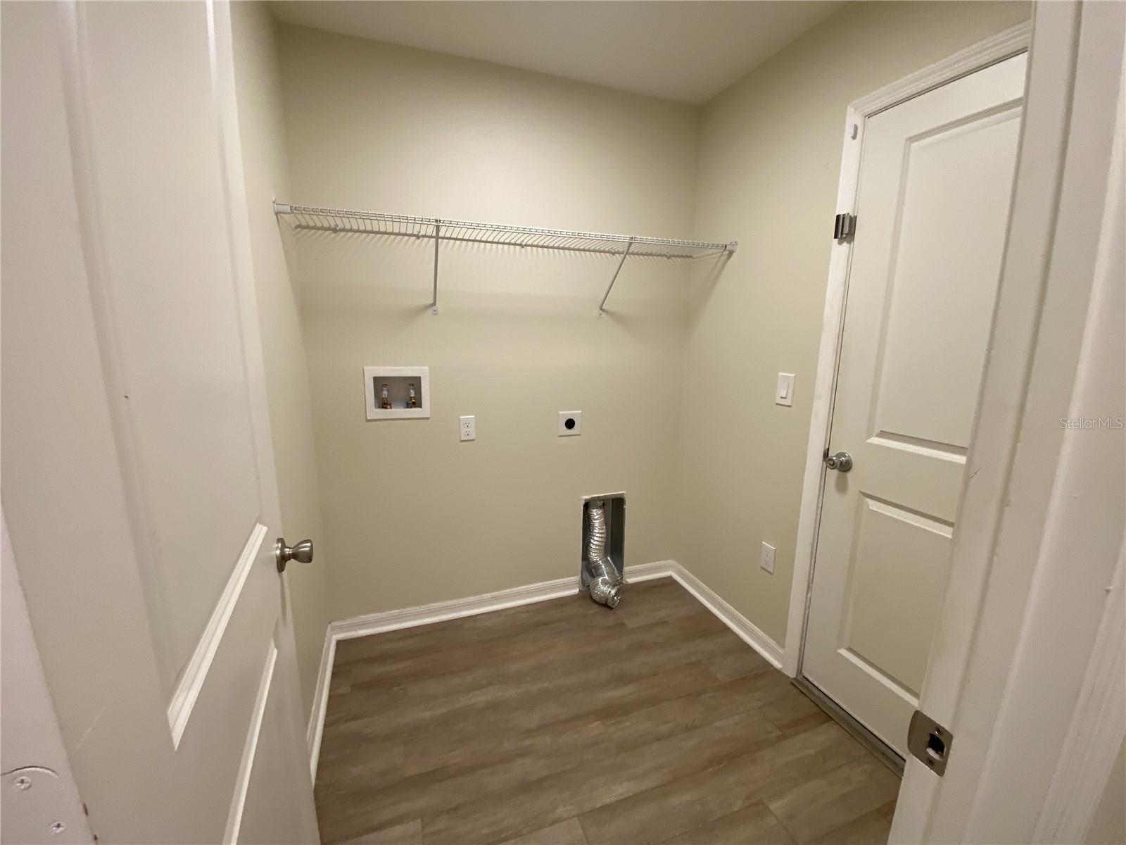 Image 9 of 38 For 4637 Glencrest Loop