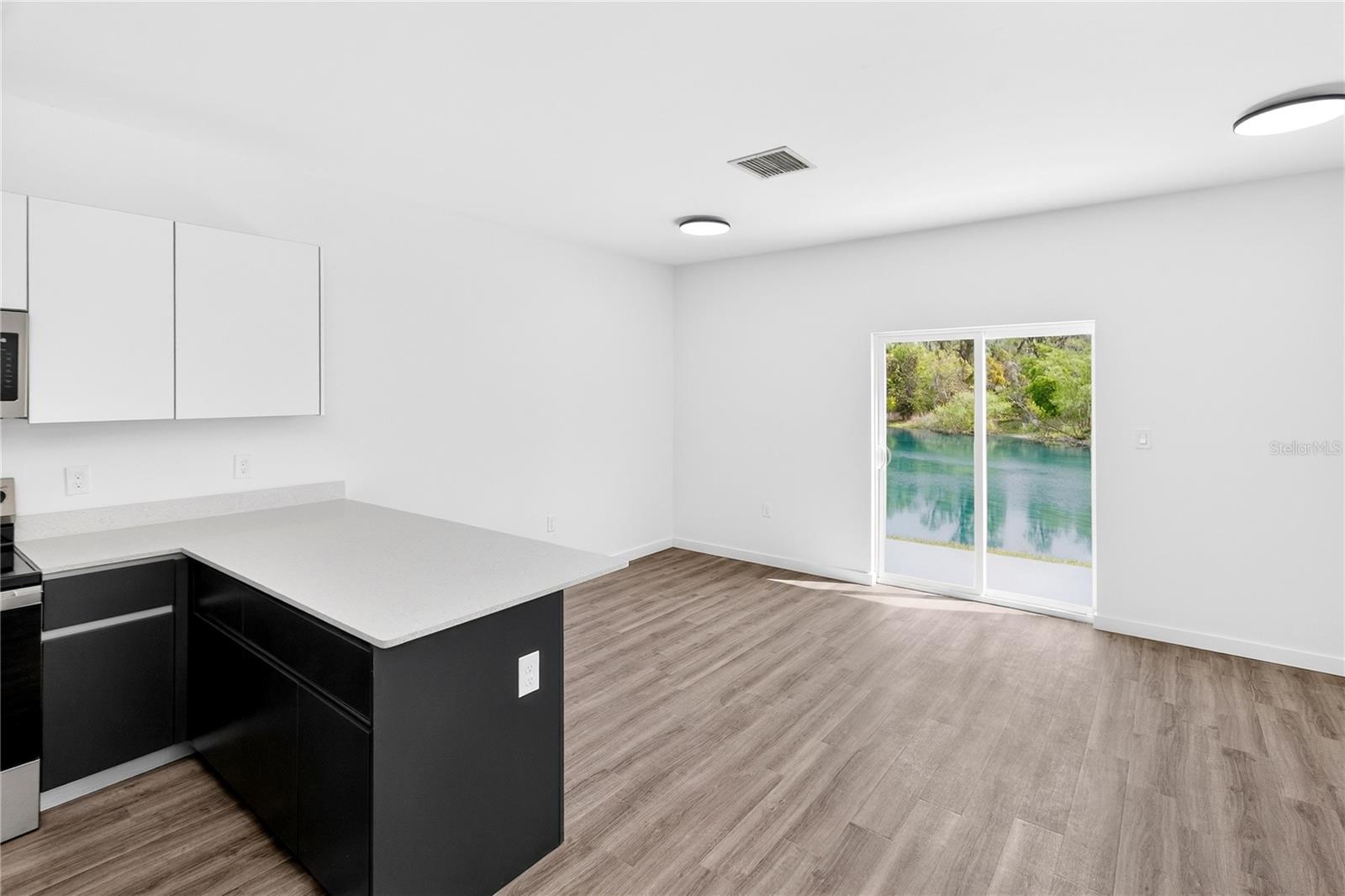 Image 18 of 27 For 1611 29th Road 3