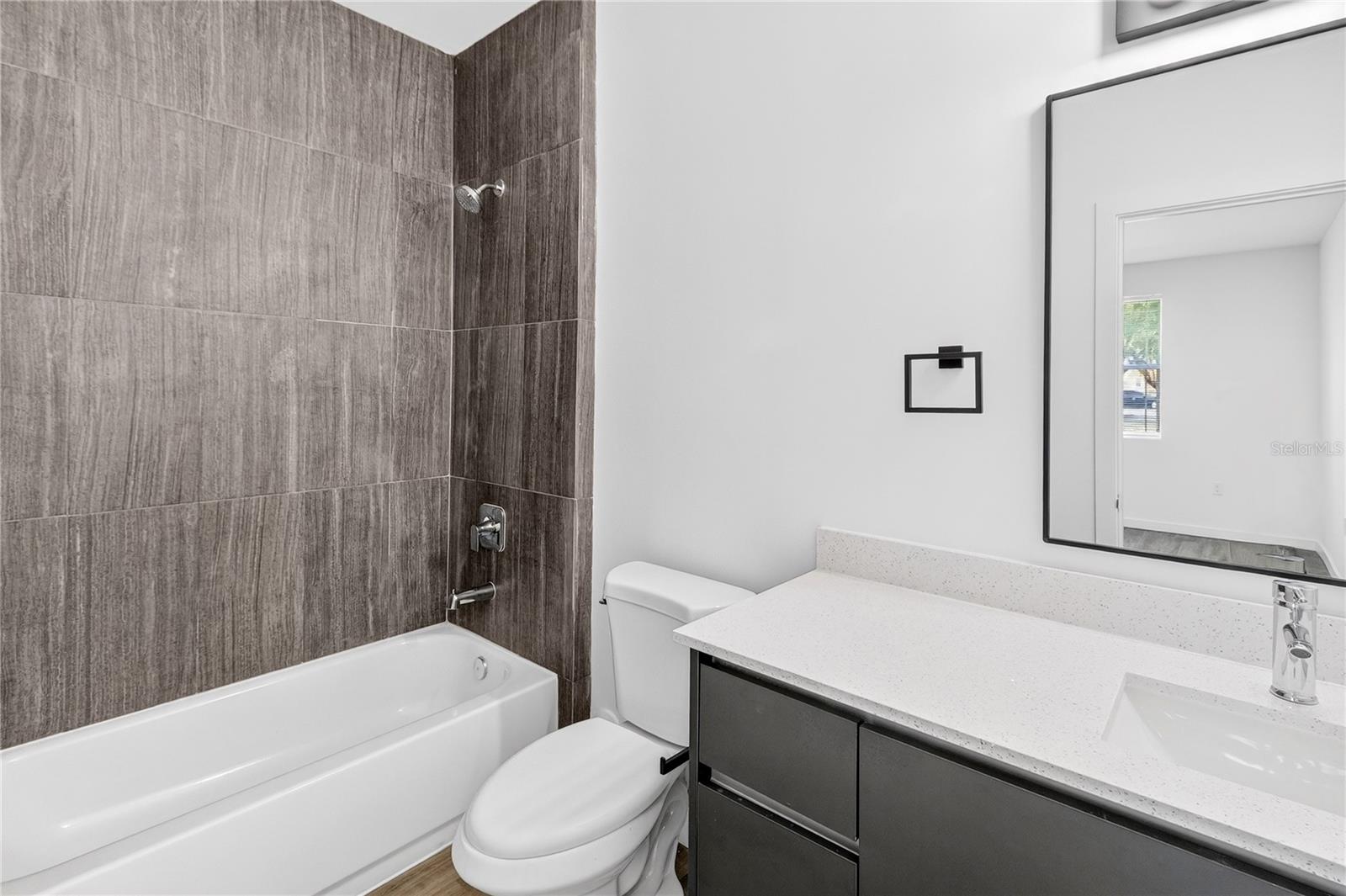 Image 19 of 27 For 1611 29th Road 3