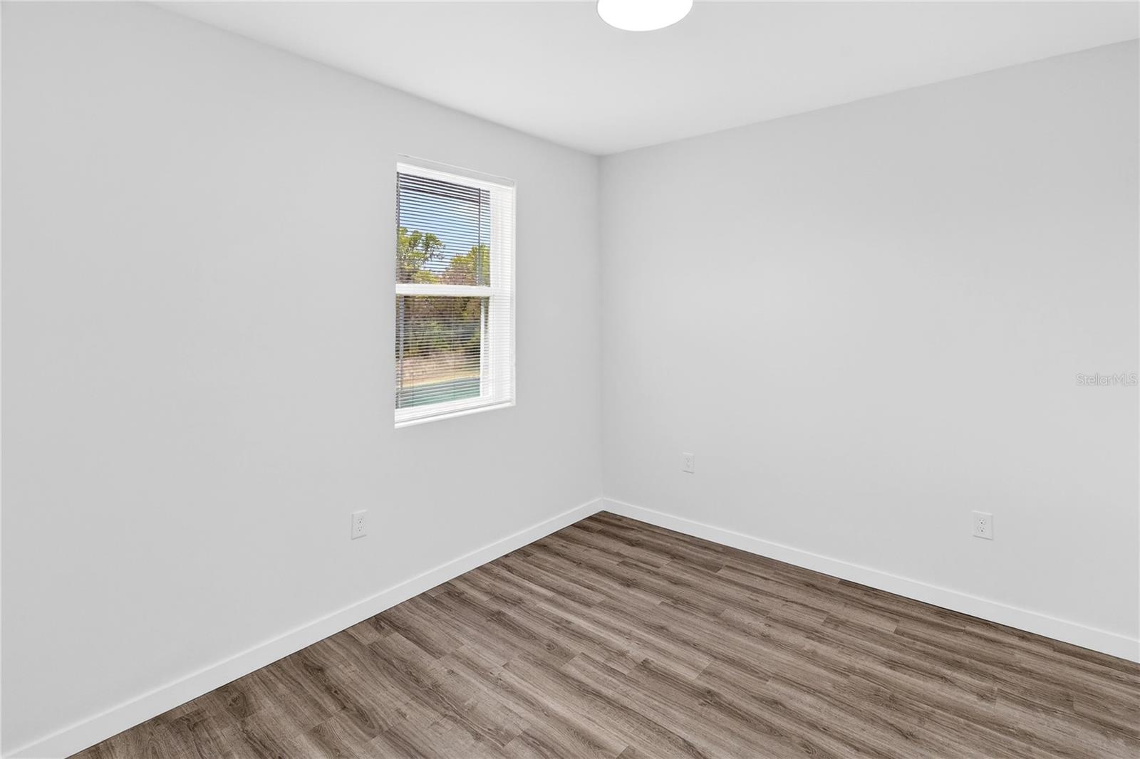 Image 5 of 27 For 1611 29th Road 3