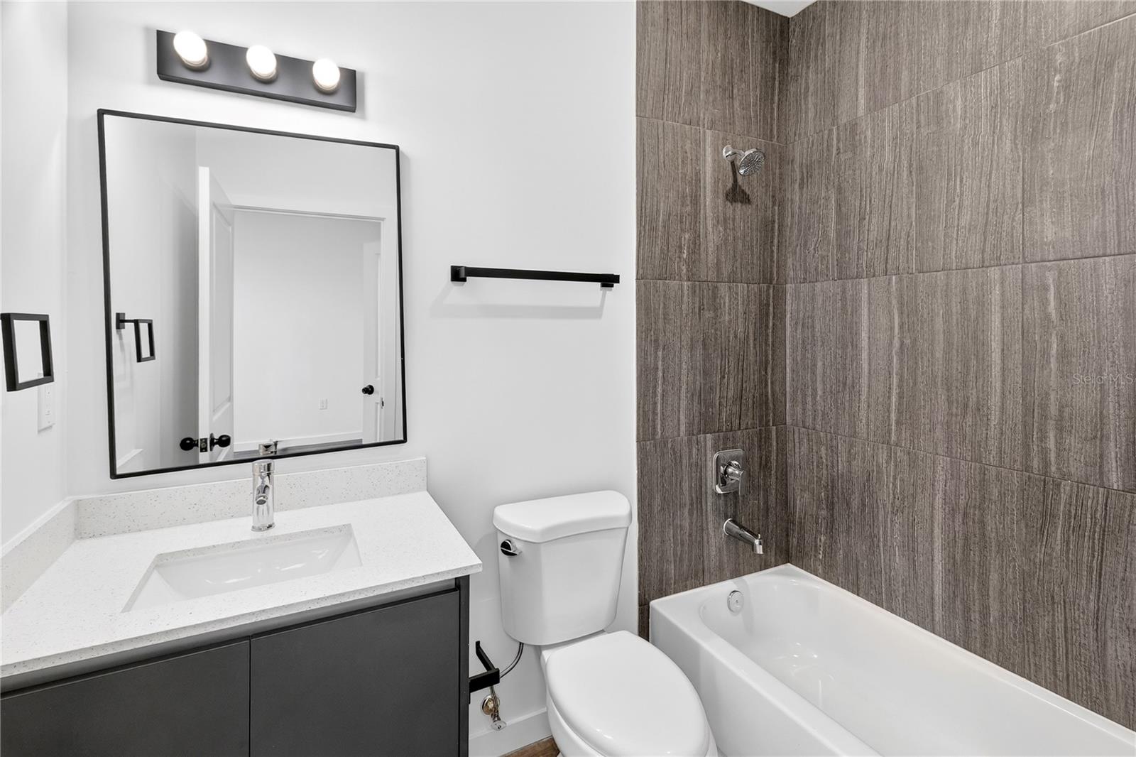 Image 6 of 27 For 1611 29th Road 3