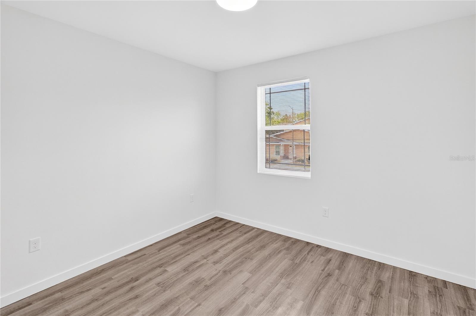 Image 7 of 27 For 1611 29th Road 3