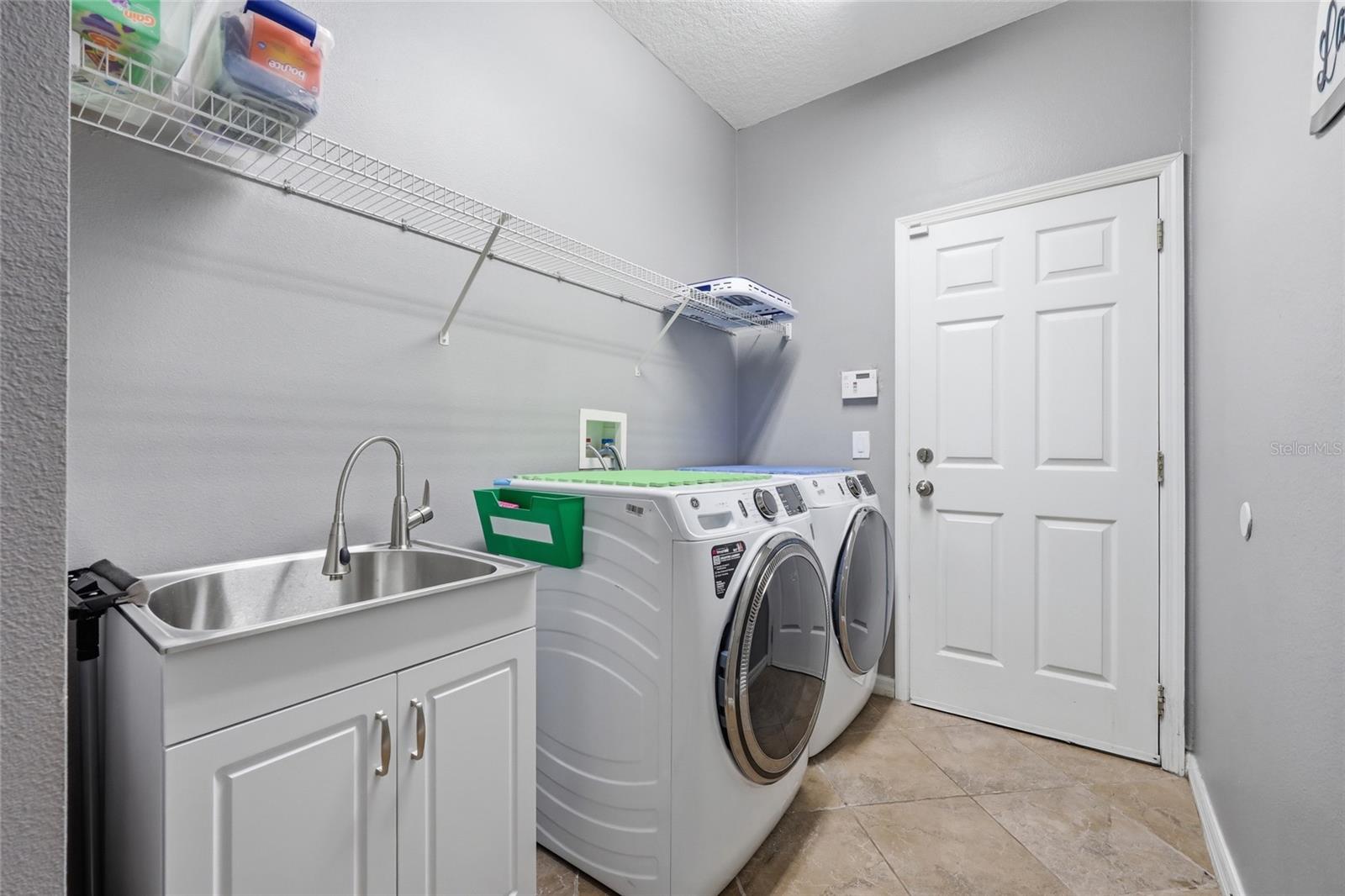 Image 21 of 50 For 9168 Lake Avon Drive