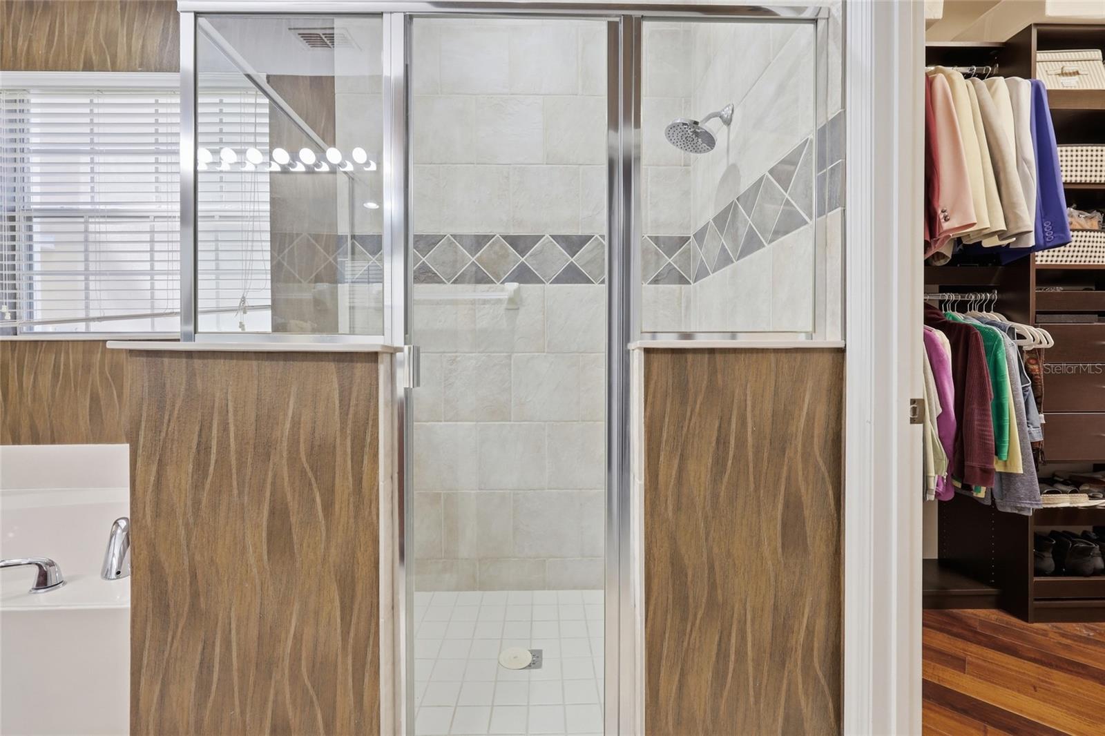 Image 25 of 50 For 9168 Lake Avon Drive