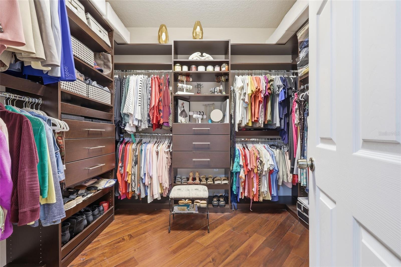 Image 27 of 50 For 9168 Lake Avon Drive