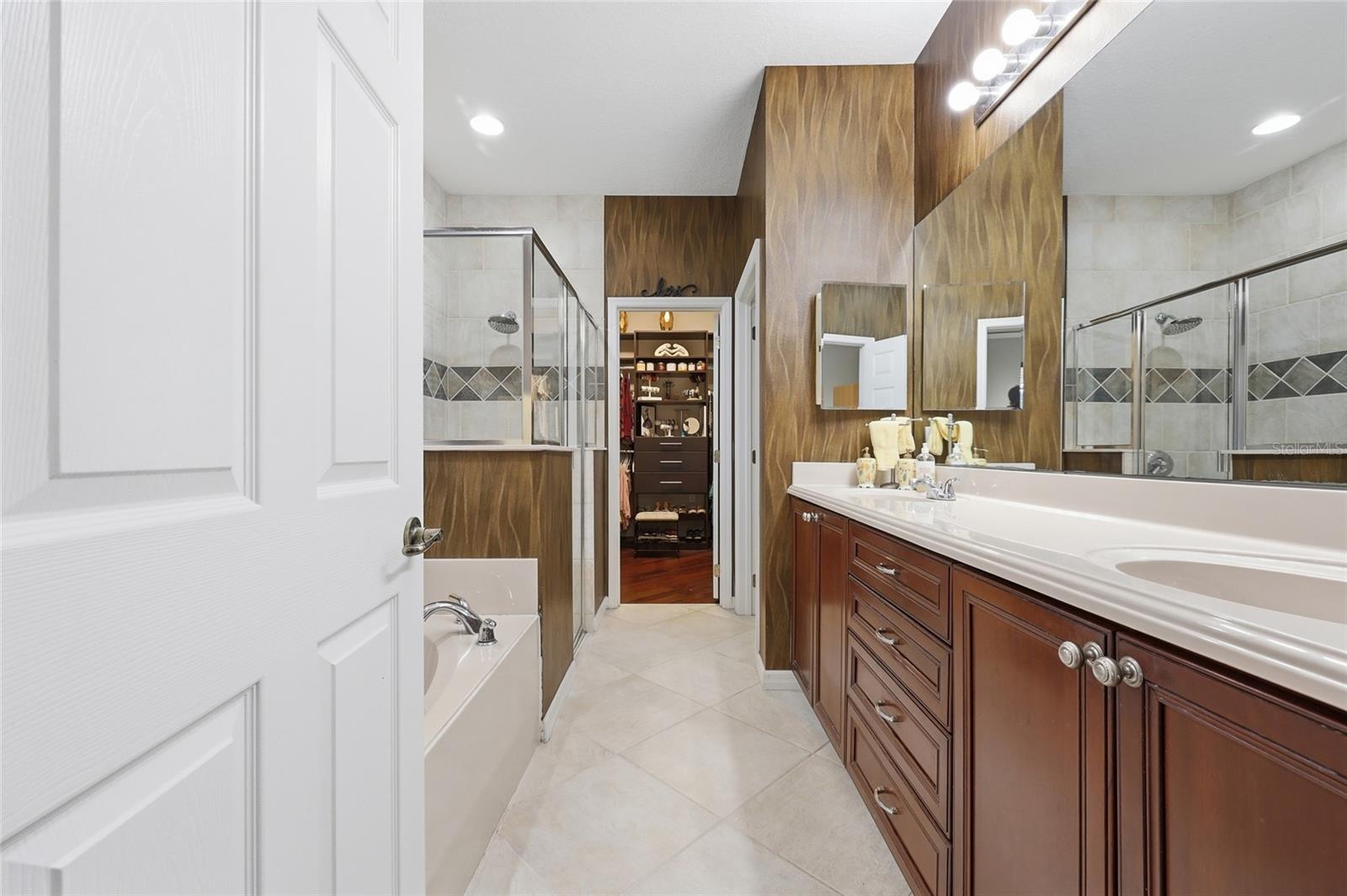 Image 28 of 50 For 9168 Lake Avon Drive