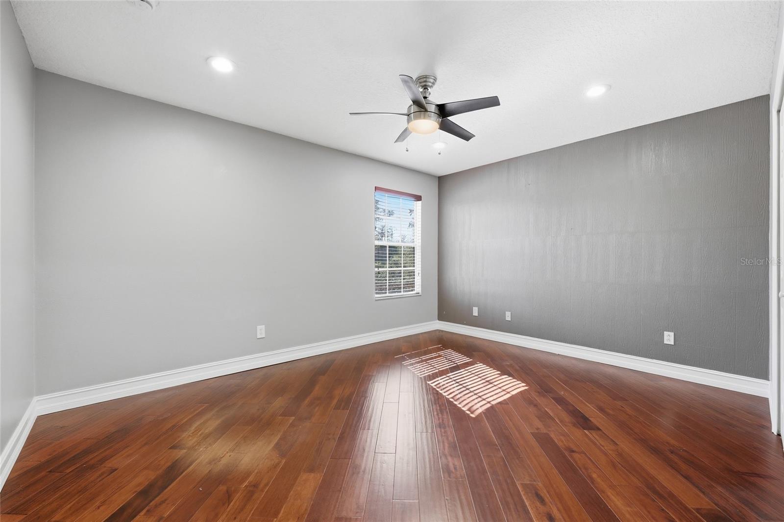 Image 32 of 50 For 9168 Lake Avon Drive