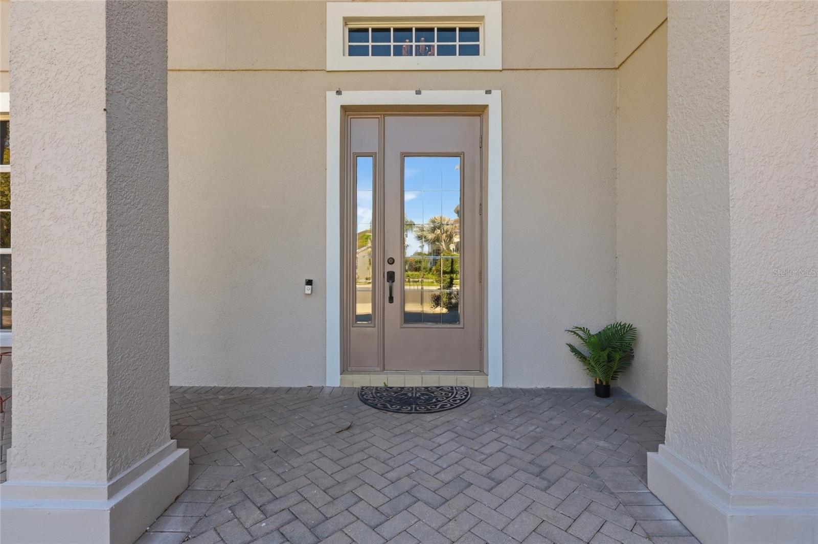 Image 4 of 50 For 9168 Lake Avon Drive