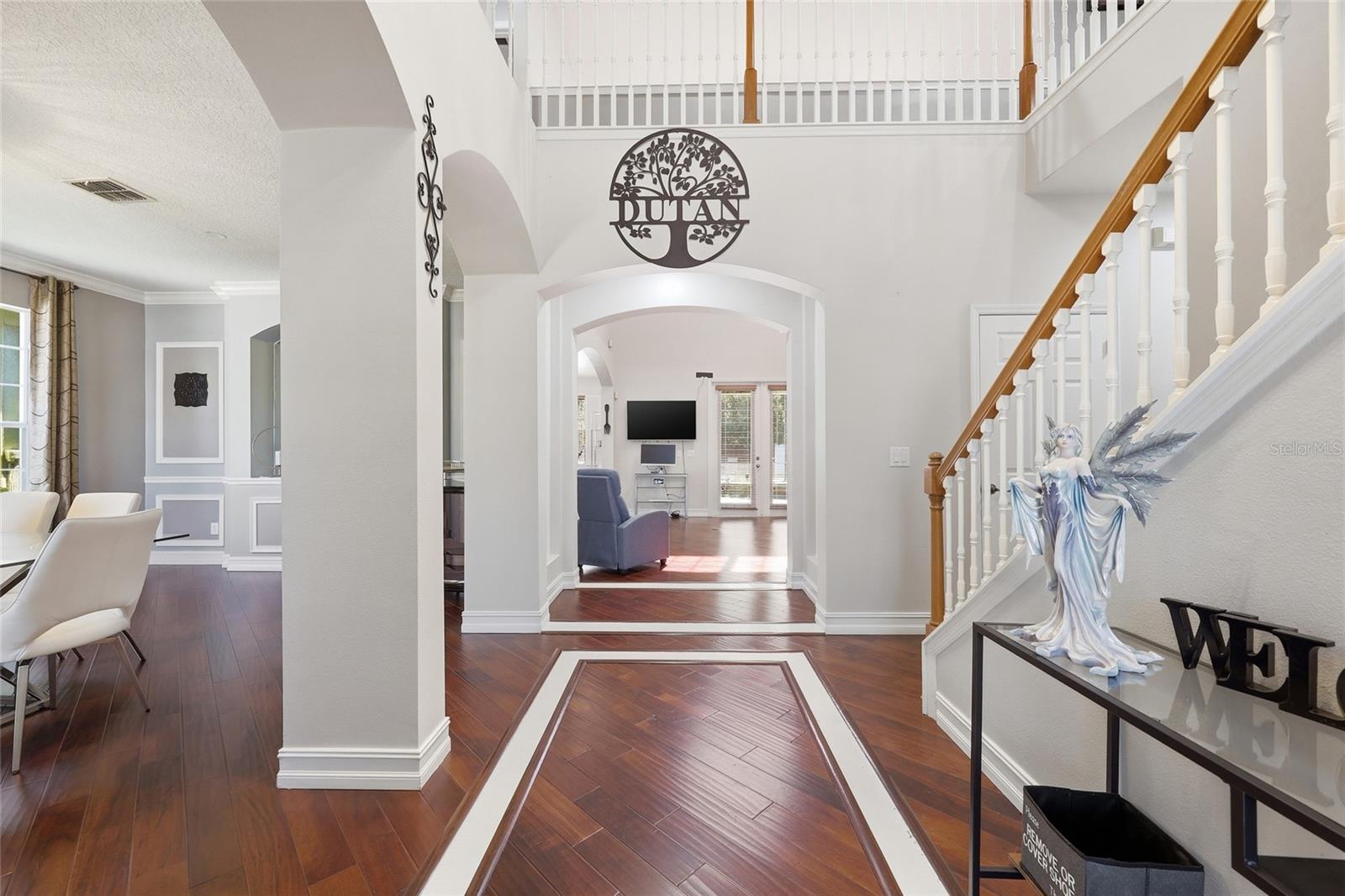 Image 5 of 50 For 9168 Lake Avon Drive