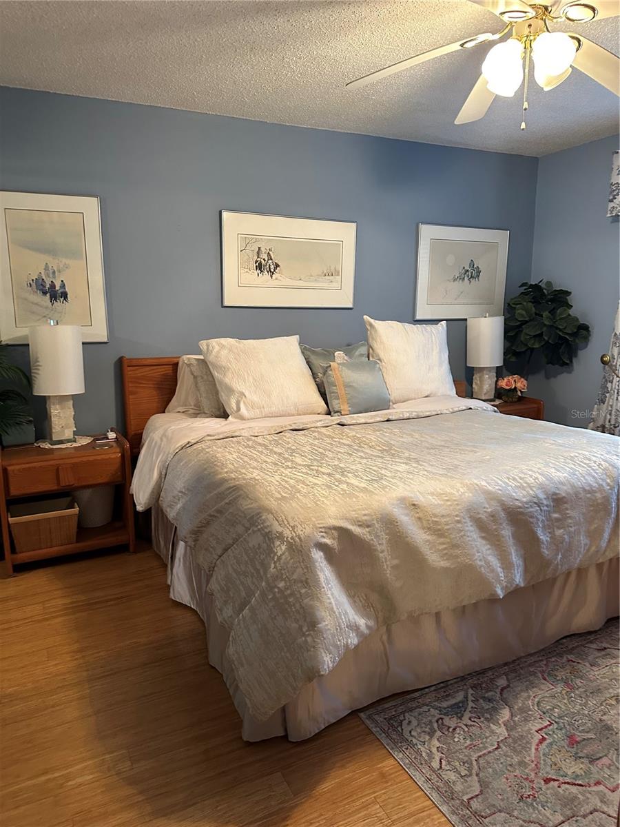 Image 3 of 6 For 2130 Elm Street 401