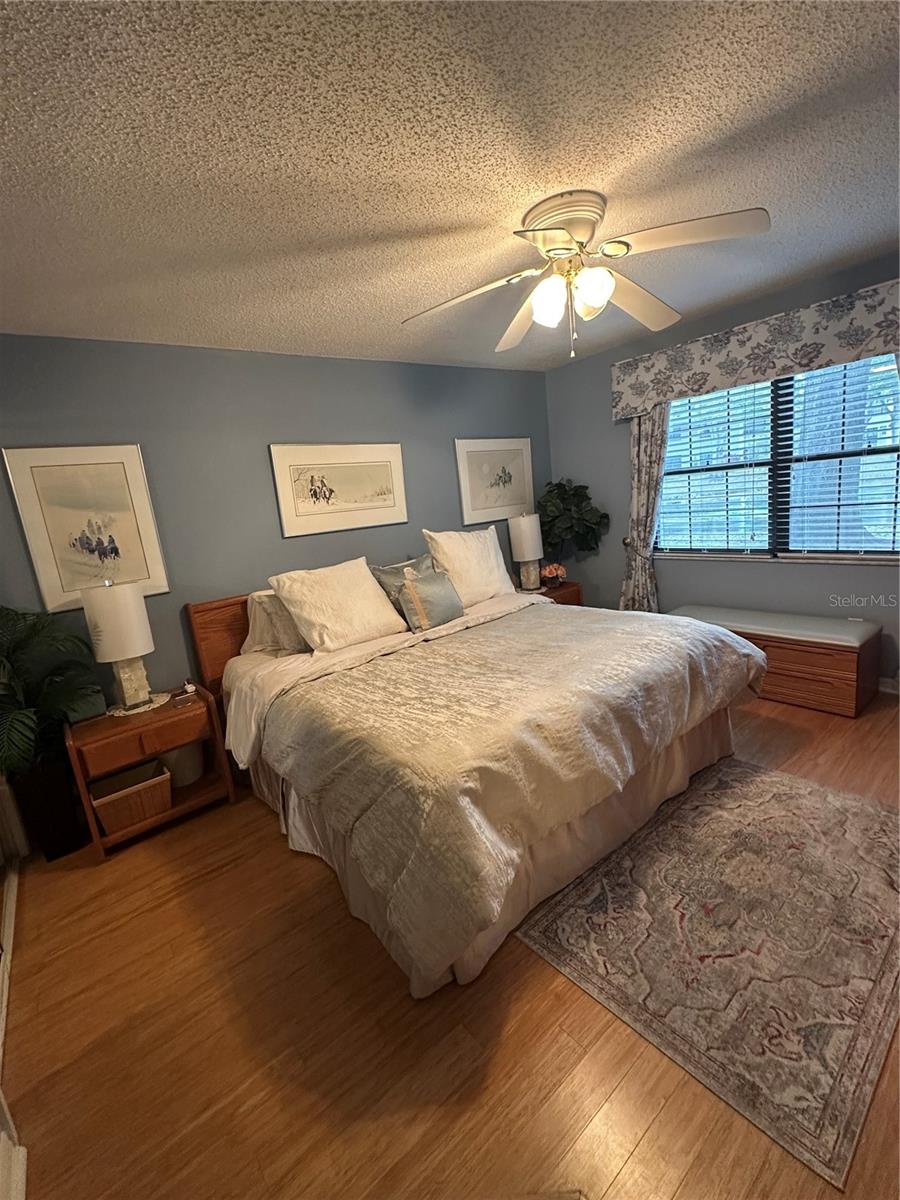 Image 4 of 6 For 2130 Elm Street 401