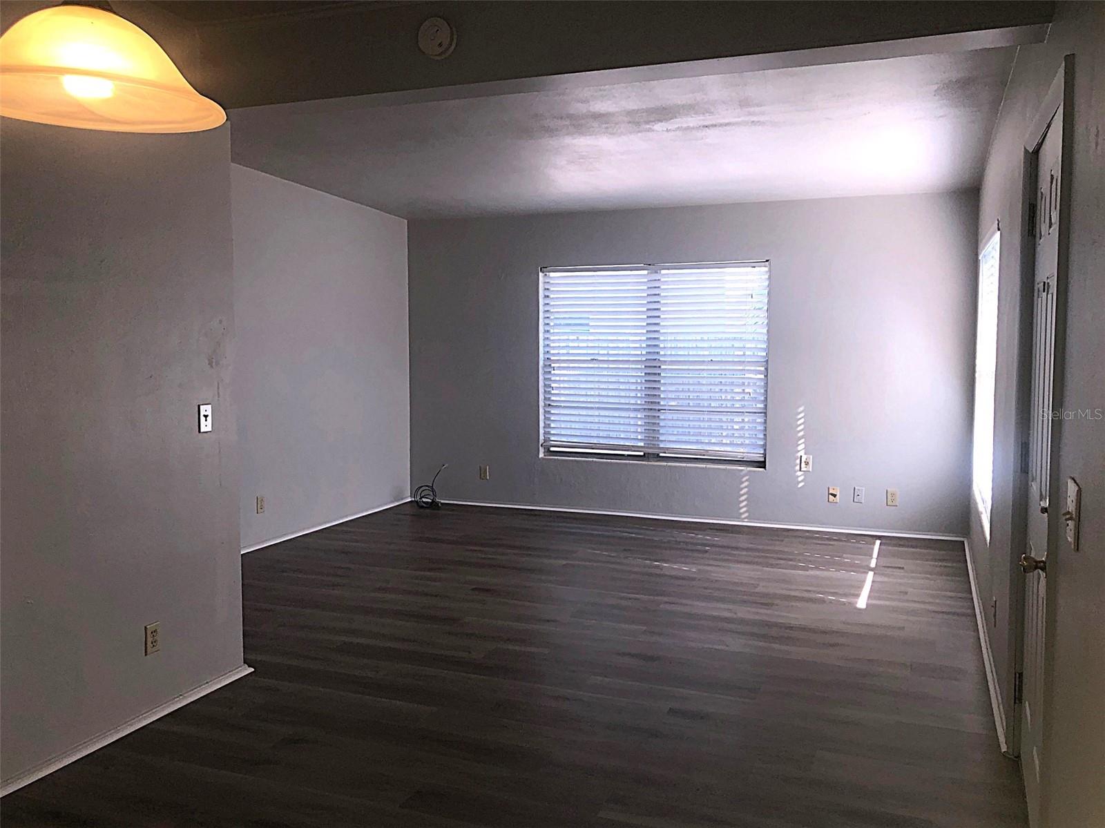 Image 2 of 15 For 905 Cherokee Circle