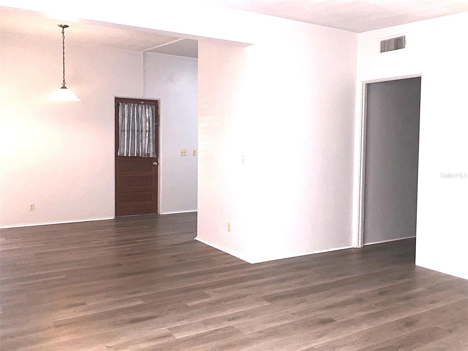 Image 3 of 15 For 905 Cherokee Circle