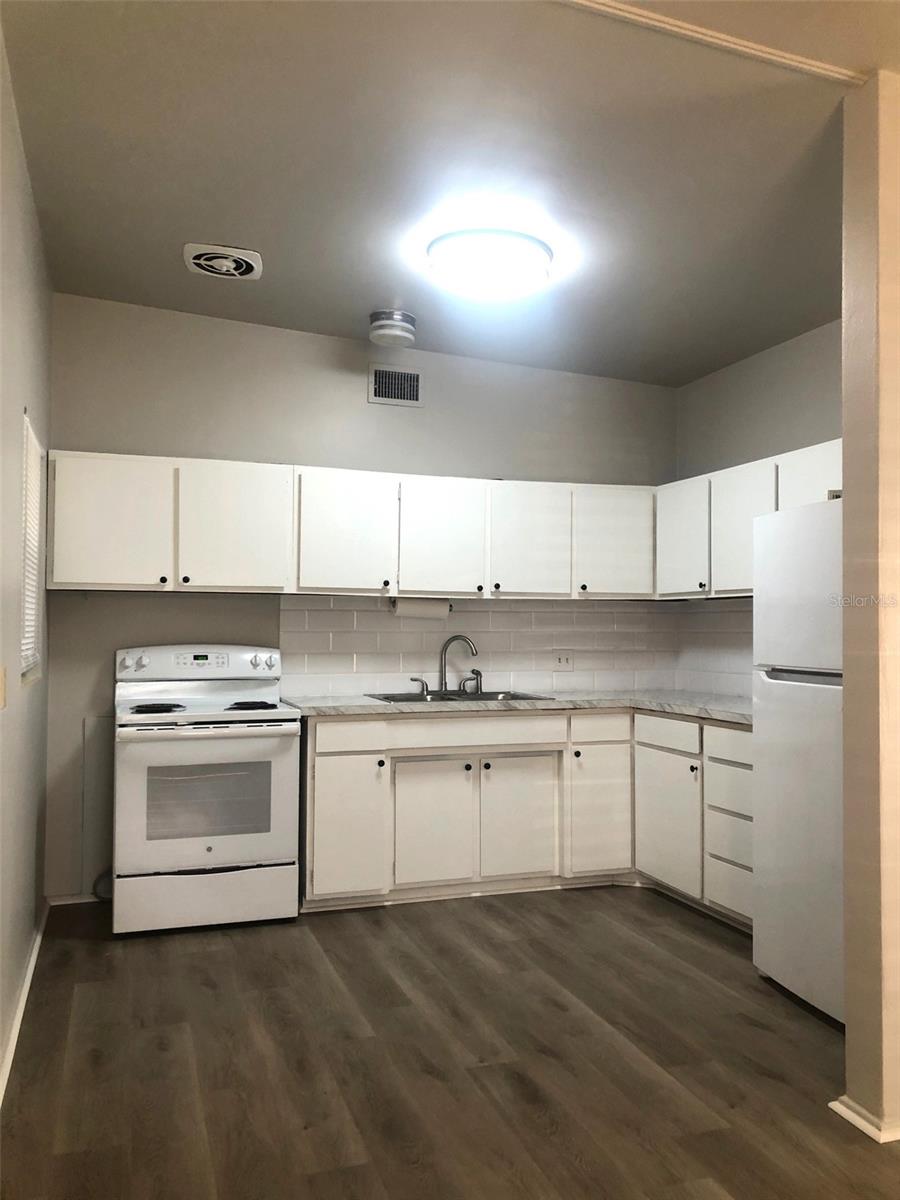 Image 5 of 15 For 905 Cherokee Circle