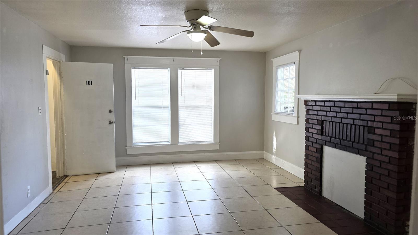 Image 2 of 26 For 1113 Park Avenue