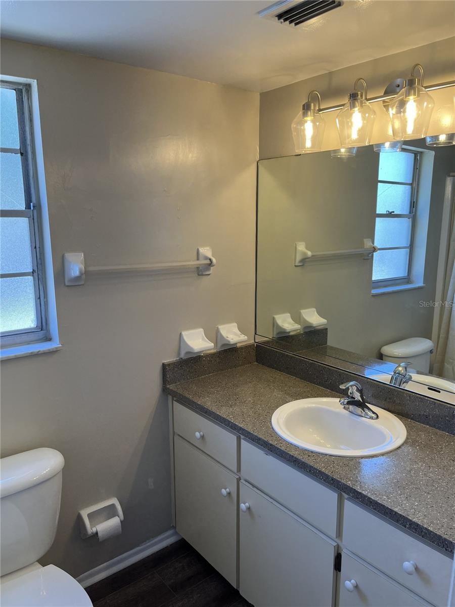 Image 7 of 10 For 143 Windtree Lane R