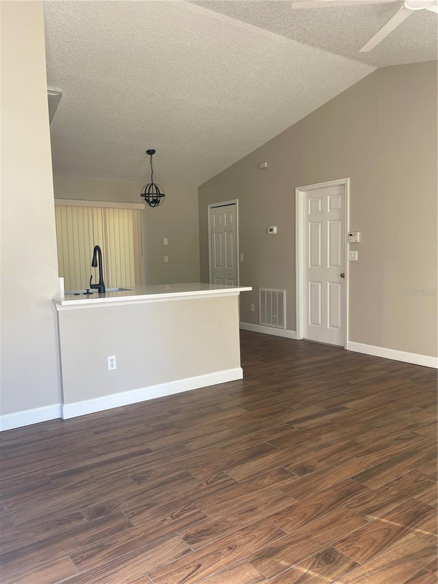 Image 2 of 15 For 18 Starling Drive