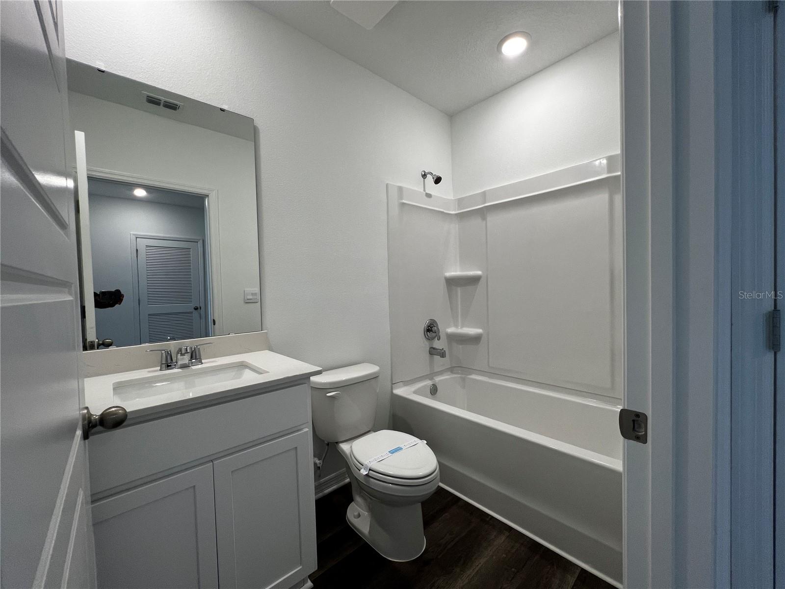 Image 12 of 24 For 2959 Canary Avenue