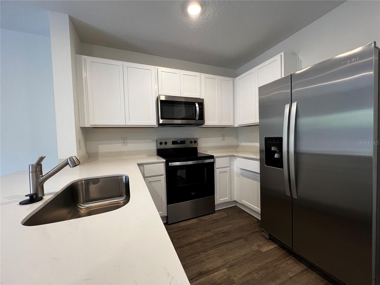 Image 3 of 24 For 2959 Canary Avenue