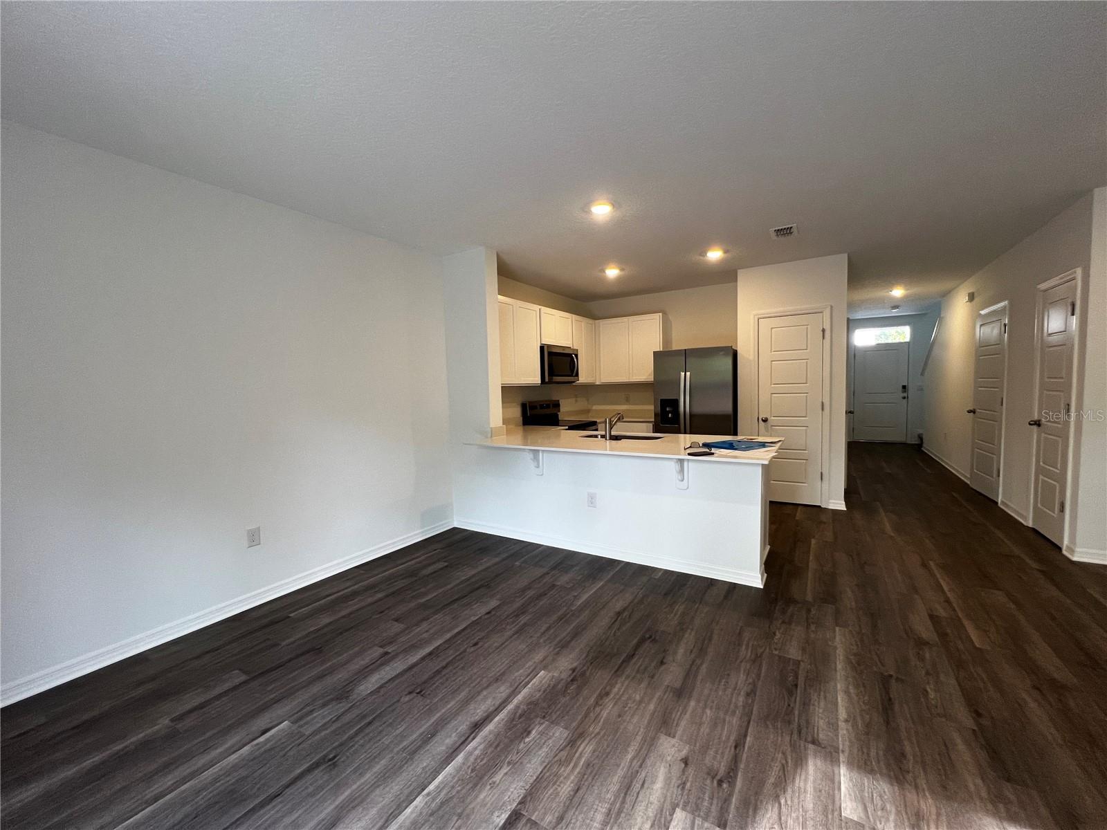 Image 5 of 24 For 2959 Canary Avenue