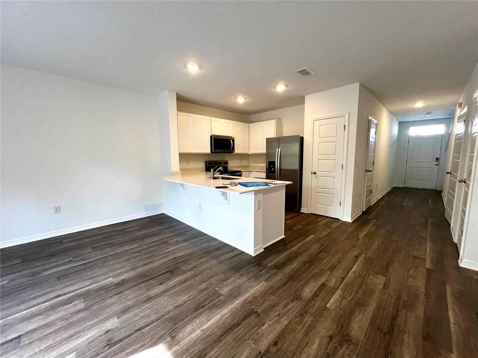 Image 6 of 24 For 2959 Canary Avenue