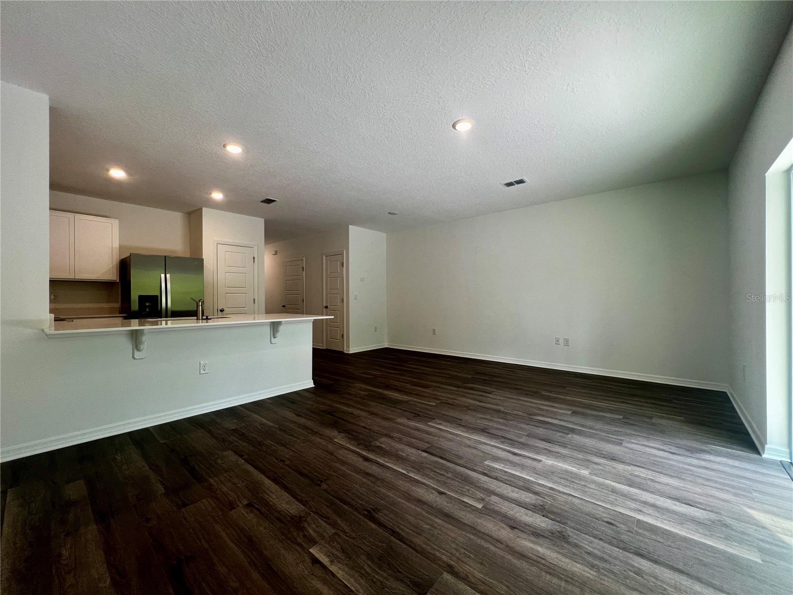 Image 8 of 24 For 2959 Canary Avenue