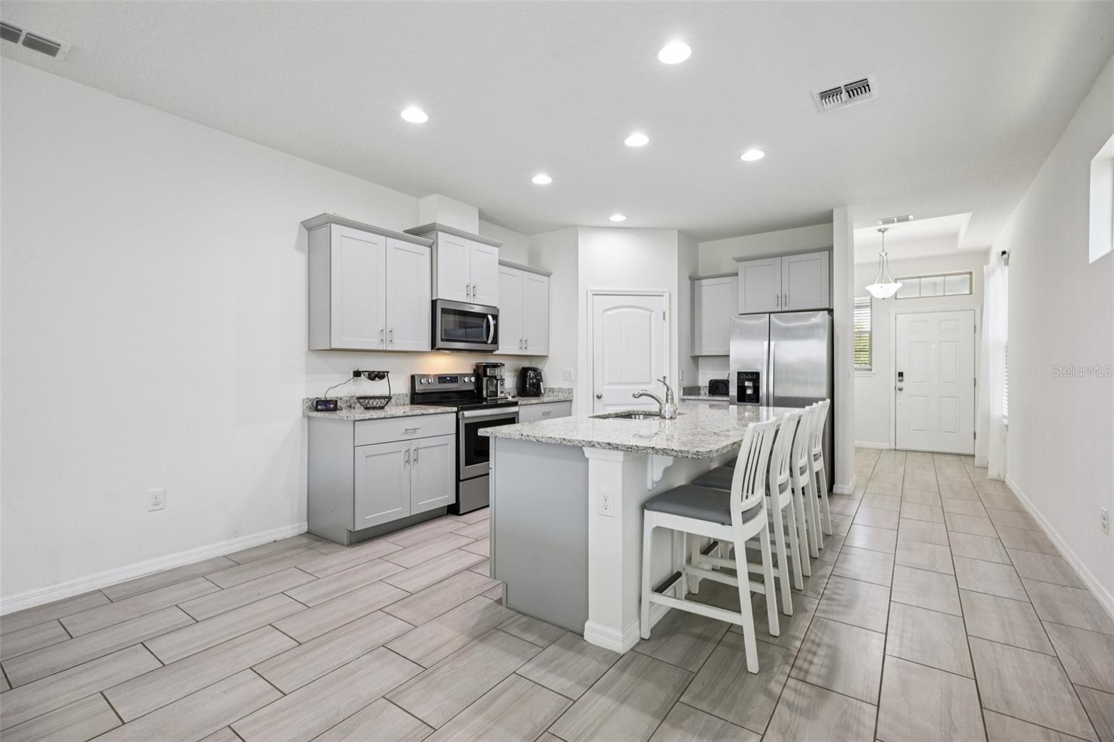 Image 12 of 50 For 16385 Admirals Cove Lane