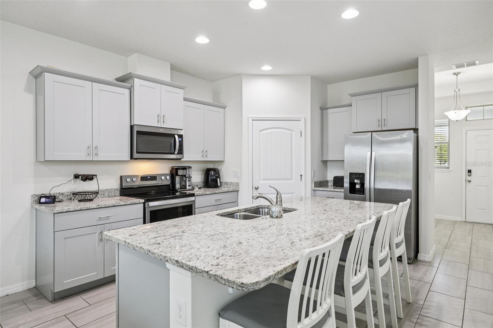 Image 14 of 50 For 16385 Admirals Cove Lane